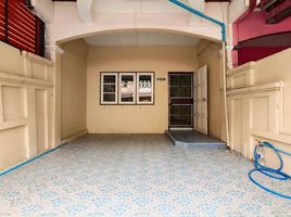 4 спален Таунхаус в аренду в Baan Pongsirichai 4, Om Noi, Krathum Baen, Samut Sakhon, Таиланд
