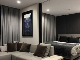 在The Room Sukhumvit 40出售的1 卧室 公寓, Phra Khanong