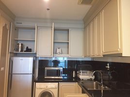 1 спален Кондо в аренду в Bright Sukhumvit 24, Khlong Tan