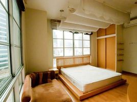 2 Schlafzimmer Appartement zu vermieten im Citi Smart Condominium, Khlong Toei