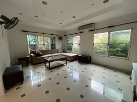 6 Bedroom House for sale in W District, Phra Khanong Nuea, Phra Khanong Nuea