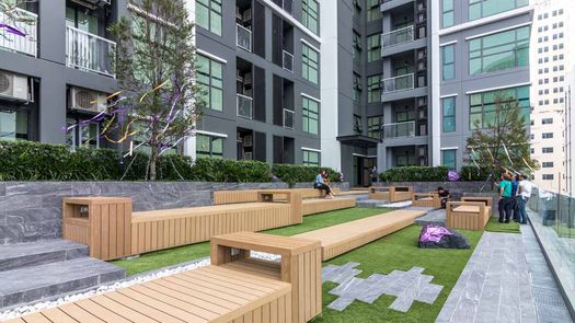 Фото 1 of the Communal Garden Area at Rhythm Rangnam