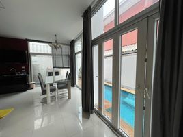 2 Bedroom Townhouse for sale in Pattaya, Nong Prue, Pattaya