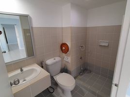 2 спален Квартира на продажу в Lumpini Center Happyland, Khlong Chan