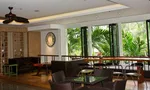 Rezeption / Lobby at วิทยุ คอมเพล็กซ์