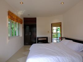 3 Schlafzimmer Villa zu vermieten im Samakee Village, Rawai