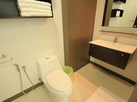 Studio Apartment for rent at Bangna Service Apartment, Bang Na, Bang Na