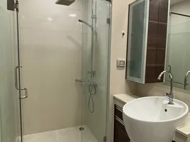 Studio Wohnung zu verkaufen im Sky Walk Residences, Phra Khanong Nuea