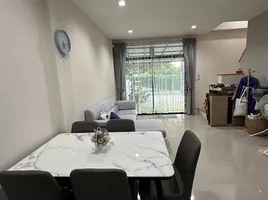 3 Bedroom Townhouse for sale at COZY, Wang Thonglang, Wang Thong Lang, Bangkok