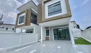 4 Bedrooms House for sale in Hat Yai, Songkhla Suchada A Town 2 Phase 2