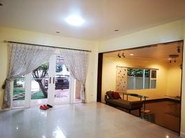 3 Schlafzimmer Haus zu verkaufen im Krong Thong Villa Park Rama 9-Srinakarin, Hua Mak, Bang Kapi, Bangkok