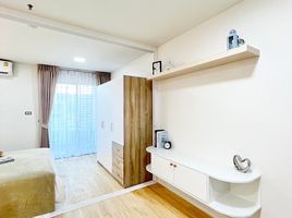 1 Schlafzimmer Wohnung zu verkaufen im Regent Home 7 Sukhumvit, Bang Na