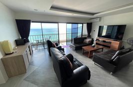 4 bedroom Condo for sale in Phuket, Thailand