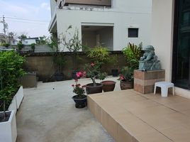 7 Bedroom Villa for sale at Golden Prestige Watcharapol-Sukhapiban 5, O Ngoen