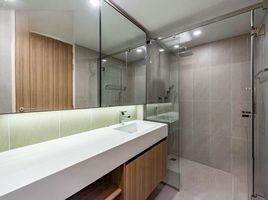 1 Bedroom Condo for rent at Na Vara Residence, Lumphini