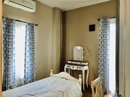 3 Bedroom Townhouse for sale at Baan Pieamsuk Tuscany Pattanakan 44, Suan Luang, Suan Luang