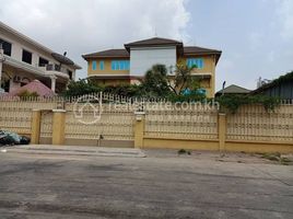 4 Bedroom Villa for rent in Kabko Market, Tonle Basak, Tonle Basak