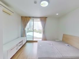 3 Bedroom Condo for rent at Y.O. Place, Khlong Toei