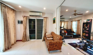 4 Schlafzimmern Haus zu verkaufen in Dokmai, Bangkok Casa Grand Onnut-Wongwaen