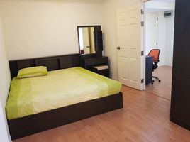 1 Schlafzimmer Wohnung zu verkaufen im Lumpini Ville Cultural Center, Sam Sen Nok