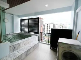 1 Schlafzimmer Wohnung zu vermieten im The Next Sukhumvit 52, Bang Chak
