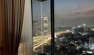 1 Bedroom Condo for sale in Talat Phlu, Bangkok Life Sathorn Sierra