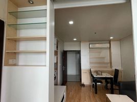 1 Schlafzimmer Wohnung zu vermieten im Le Luk Condominium, Phra Khanong Nuea