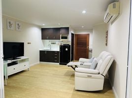 1 Bedroom Condo for rent at Park Beach Condominium , Na Kluea