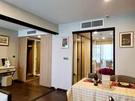 1 Bedroom Condo for sale at Na Vara Residence, Lumphini, Pathum Wan