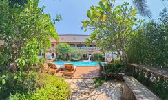 Фото 3 of the Communal Pool at Namphung Phuket Boutique Resort