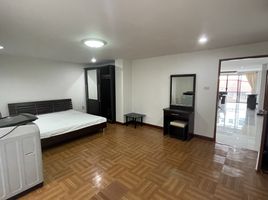 2 Schlafzimmer Wohnung zu vermieten im Lin Court, Khlong Toei