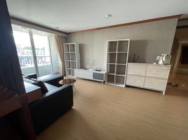 1 Bedroom Condo for rent at Urbana Langsuan, Lumphini