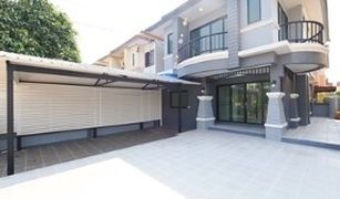 4 Bedrooms House for sale in Khu Khot, Pathum Thani Baan Phattharasap