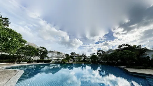 Fotos 1 of the Communal Pool at Ocean Breeze