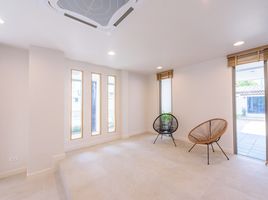 3 Schlafzimmer Villa zu vermieten im Sarin Wiz Sukhumvit 107, Samrong Nuea, Mueang Samut Prakan, Samut Prakan