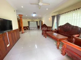 5 Schlafzimmer Villa zu vermieten in Phnom Penh, Tonle Basak, Chamkar Mon, Phnom Penh