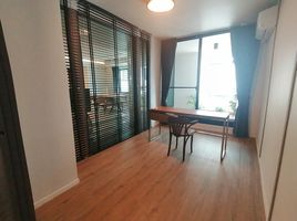 2 Bedroom Apartment for rent at Lily House , Khlong Toei Nuea