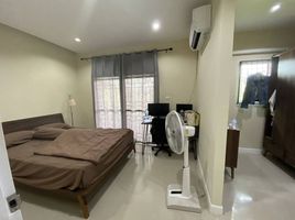 2 Schlafzimmer Reihenhaus zu verkaufen im Goldenville Thalang, Thep Krasattri, Thalang