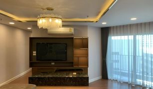 3 Bedrooms Condo for sale in Huai Khwang, Bangkok Belle Grand Rama 9