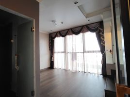 1 Bedroom Apartment for sale at Ideo Mobi Sathorn, Bang Lamphu Lang