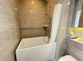 2 Bedroom Apartment for sale at Whizdom Essence, Bang Chak