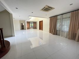 5 Schlafzimmer Haus zu verkaufen im Narasiri Pattanakarn-Srinakarin, Suan Luang