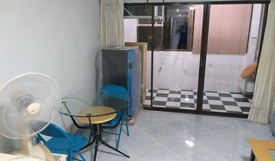 Studio Wohnung zu verkaufen in Din Daeng, Bangkok Srivara Mansion