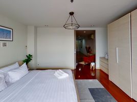 1 Schlafzimmer Appartement zu vermieten im Nusa State Tower Condominium, Si Lom