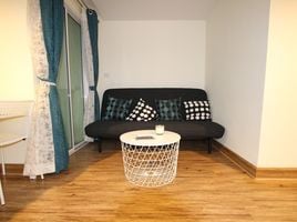 2 Schlafzimmer Wohnung zu verkaufen im J.W. Boulevard Srivara, Phlapphla, Wang Thong Lang