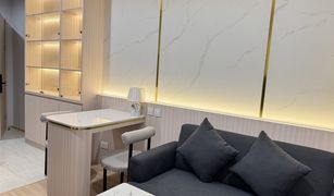 2 Bedrooms Condo for sale in Bang Chak, Bangkok Skyrise Avenue Sukhumvit 64