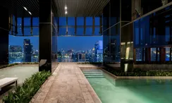 图片 3 of the Communal Pool at Ashton Silom