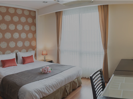 1 Schlafzimmer Appartement zu vermieten im Sarin Suites, Phra Khanong Nuea, Watthana