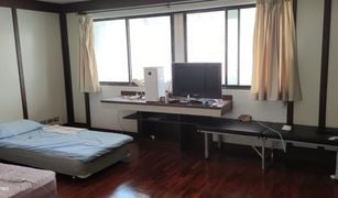 3 Bedrooms Condo for sale in Khlong Toei Nuea, Bangkok Kiarti Thanee City Mansion