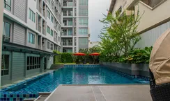 Фото 2 of the Communal Pool at Voque Place Sukhumvit 107